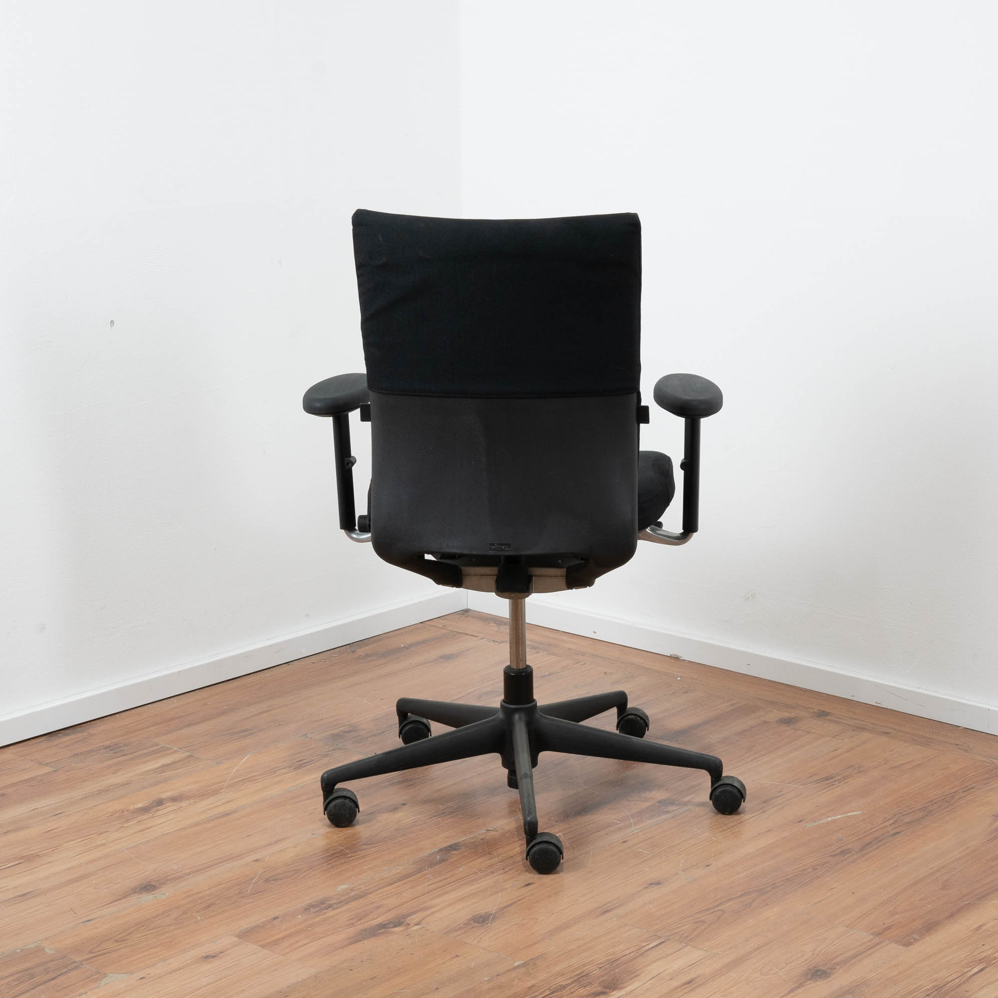 Vitra "ID Chair" Stoff schwarz - Gestell schwarz