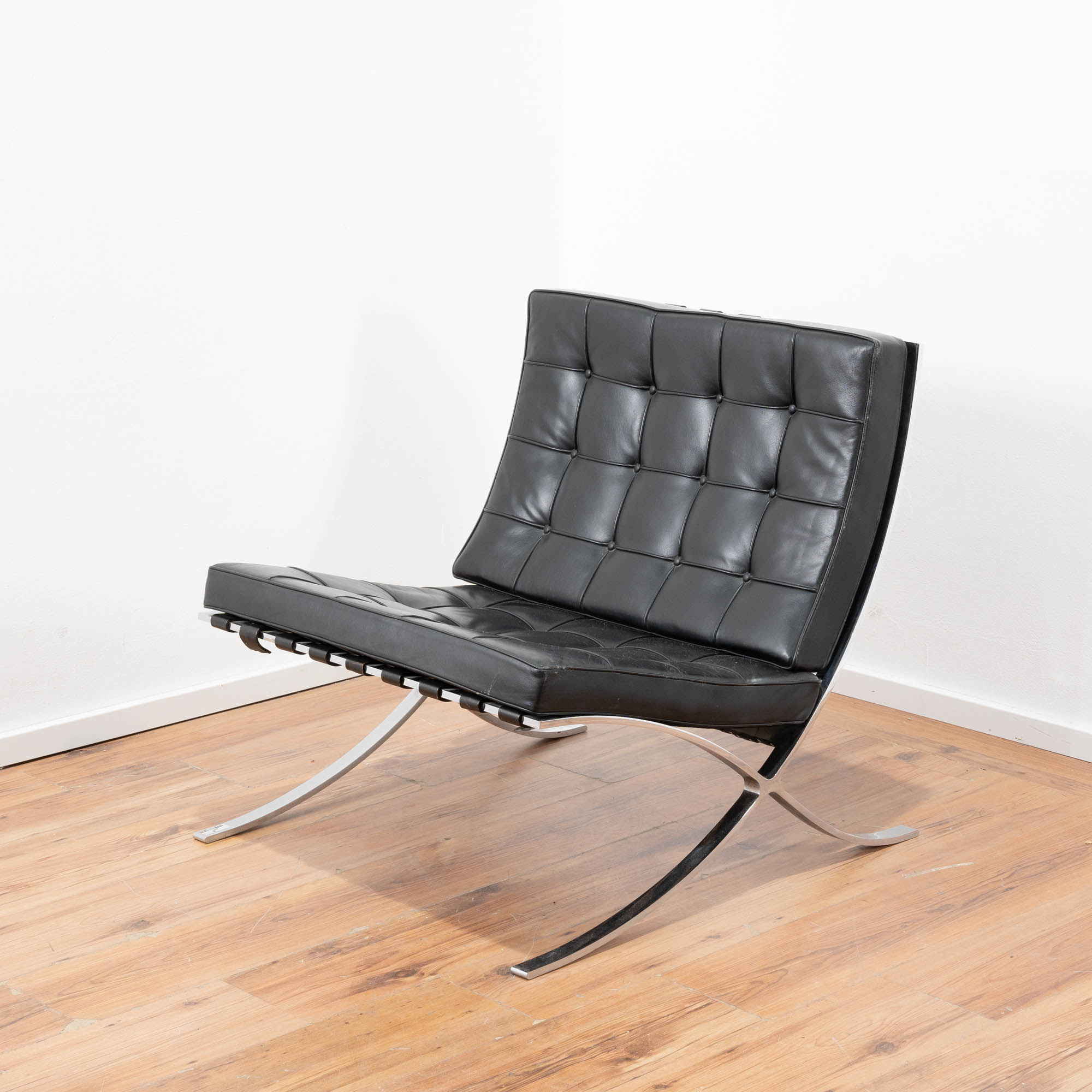 Walter Knoll International "Barcelona Chair" Leder schwarz - Chromgestell 