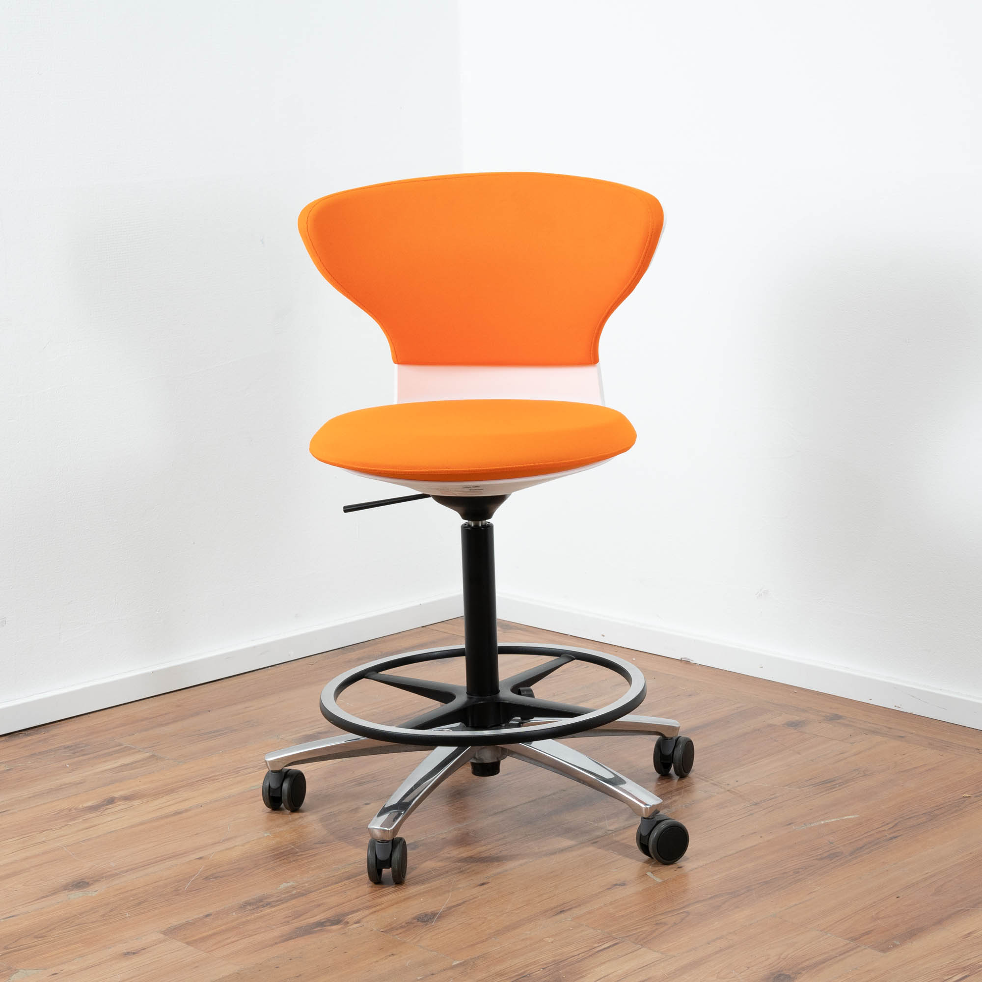 Sedus "Turn Around" High Desk Chair - orange - Chromgestell