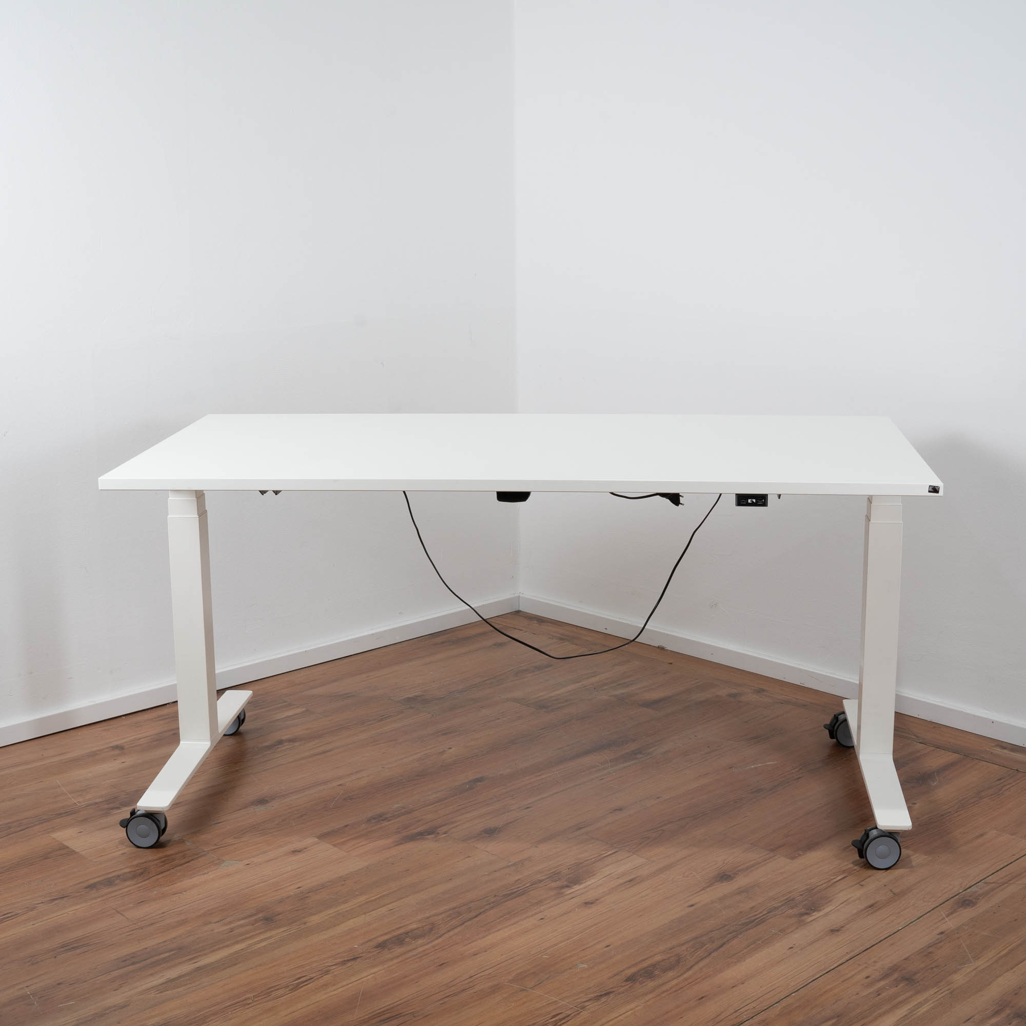 König & Neurath E-Schreibtisch weiß - Klappbar - 160 x 80 cm - auf Rollen - elektr. höhenverstellbar