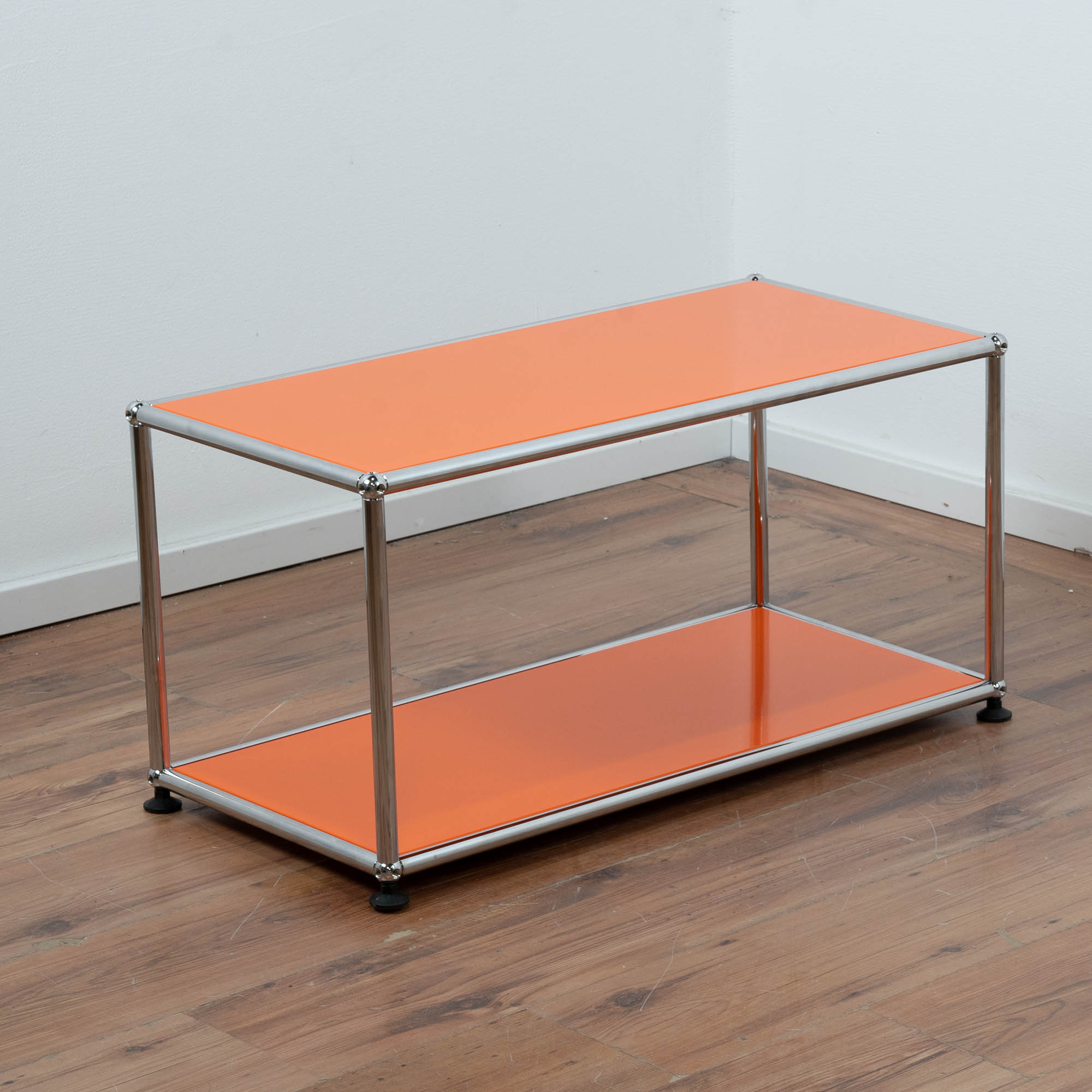 USM Haller Beistelltisch orange - 75 x 35 x 39 cm  