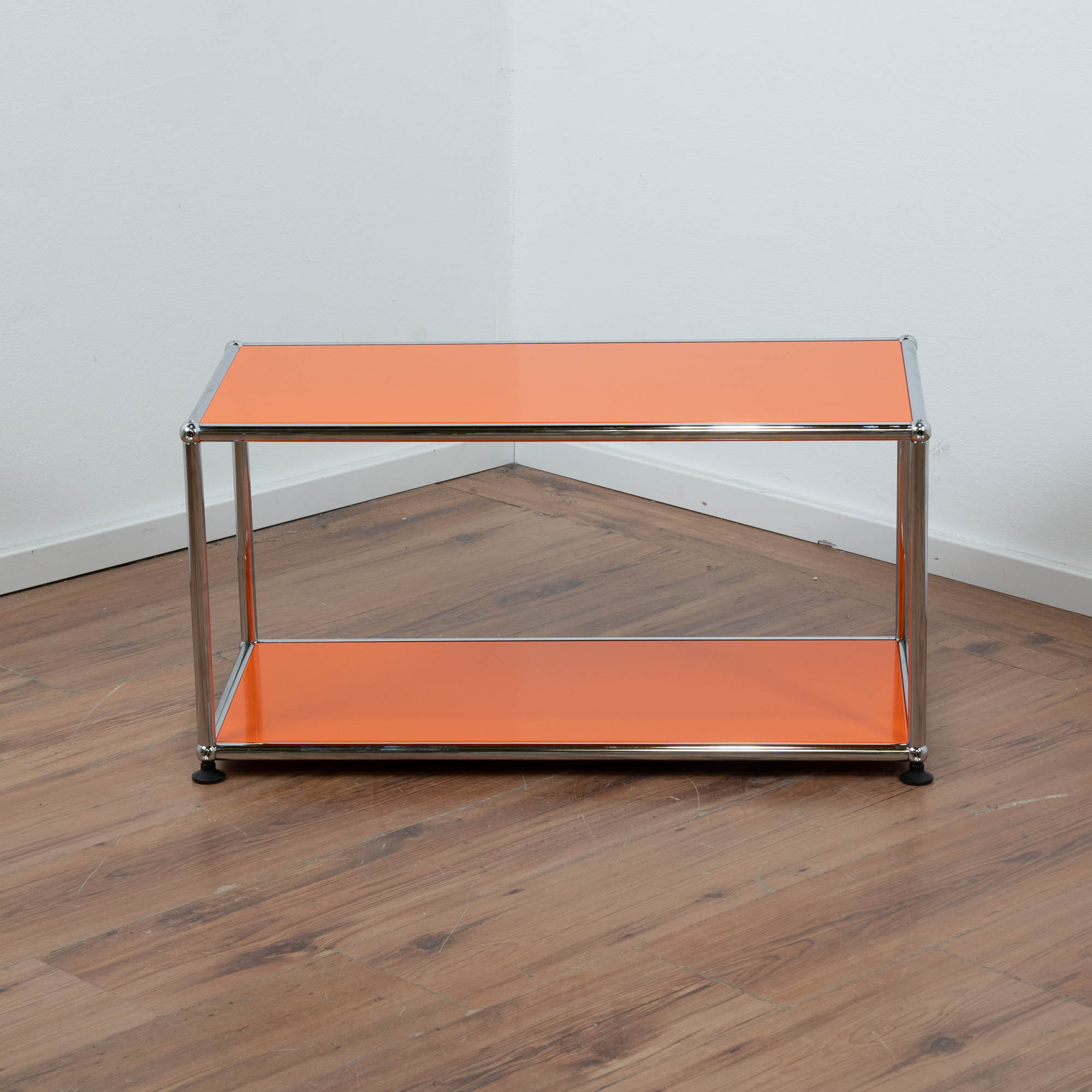 USM Haller Beistelltisch orange - 75 x 35 x 39 cm  