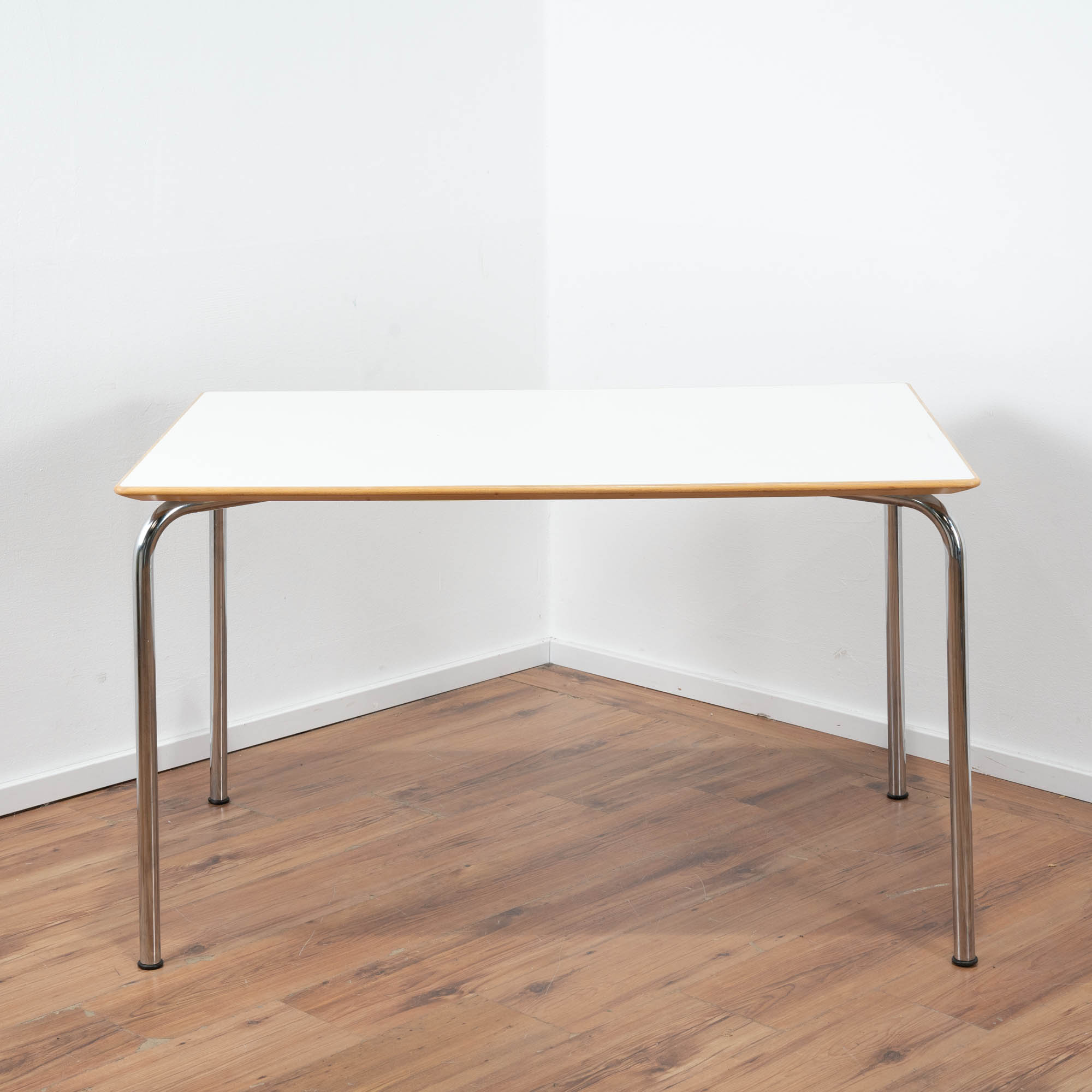 Schreibtisch weiß - 120 x 80 cm - Chromgestell 